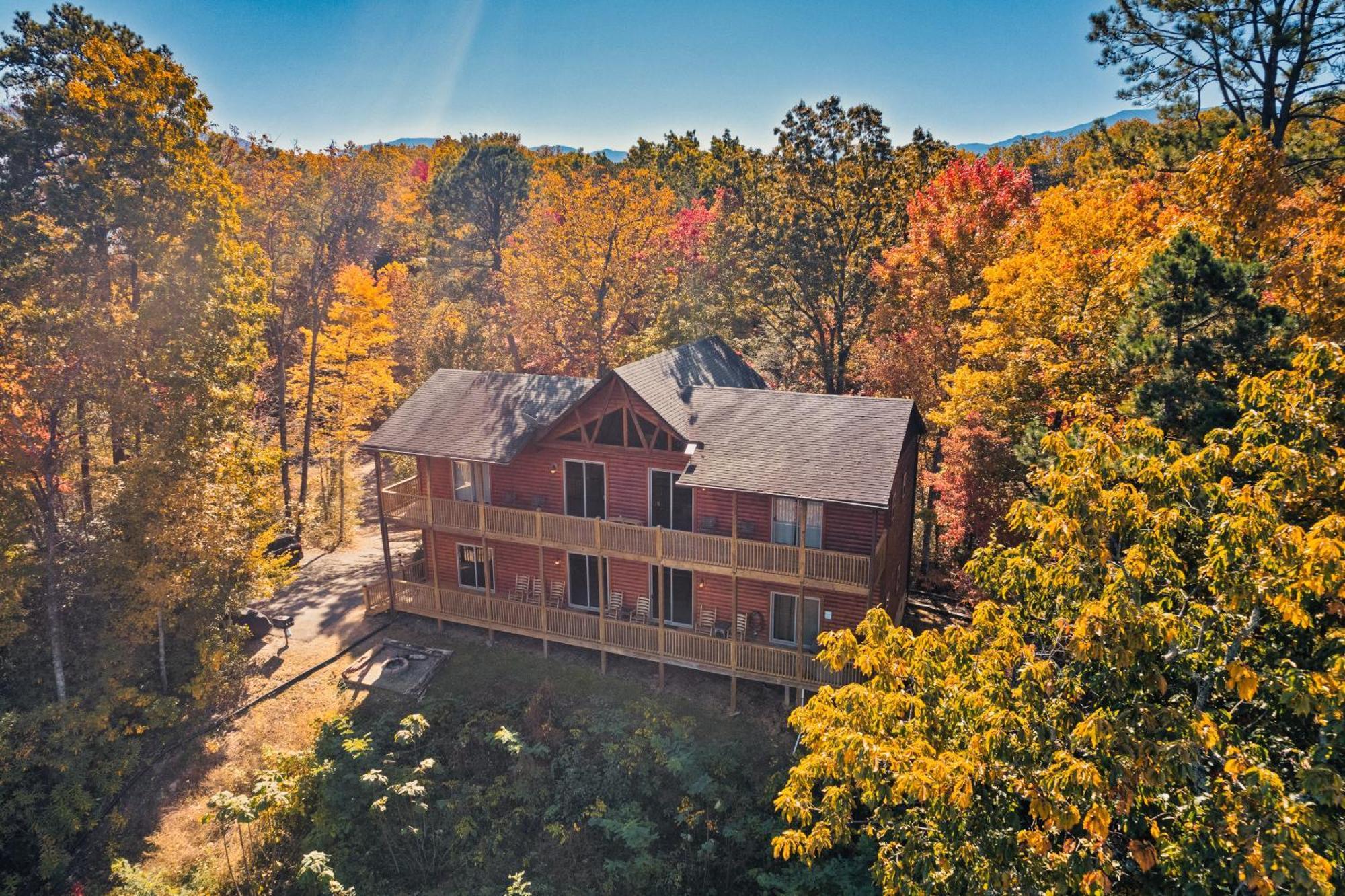 Top Mtn Views, Hottub, Games, 4 Suites, Pets Sevierville Exterior photo